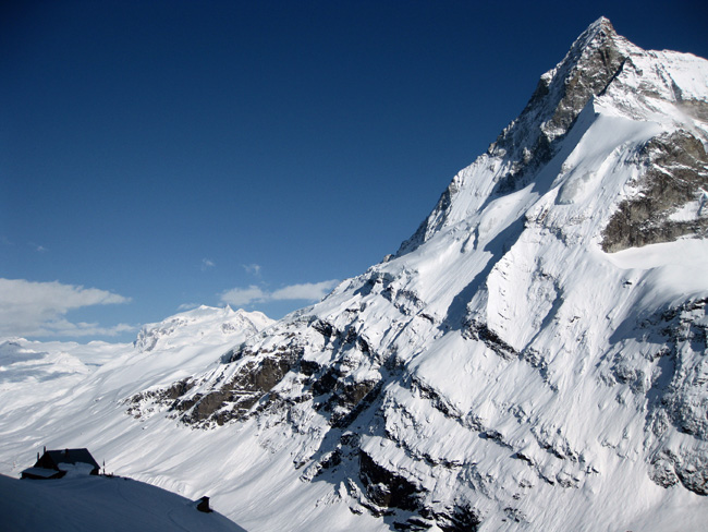 005 Il Cervino ed il rifugio Schombiel