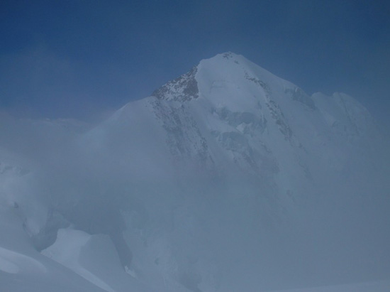 6914 la nebbia arriva al colle e avvolge i Lyskamm