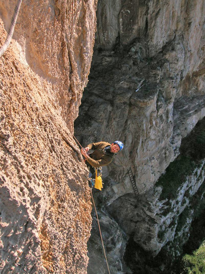 uno spettacolo di roccia fuori dallo strapiombo...