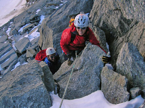 h sulle rocce che danno accesso alla calotta finale