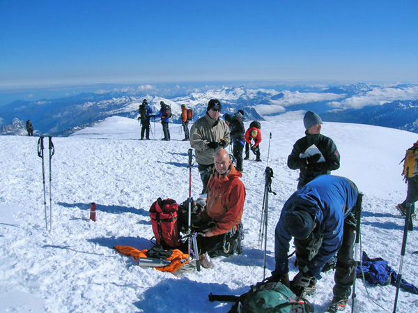 e sosta al Dome du Gouter 4250m.